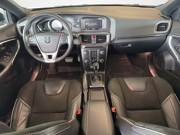 Volvo V40 14 of 20