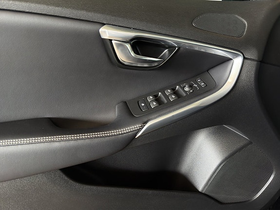 Volvo V40 16 of 20