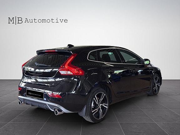 Volvo V40 6 of 20