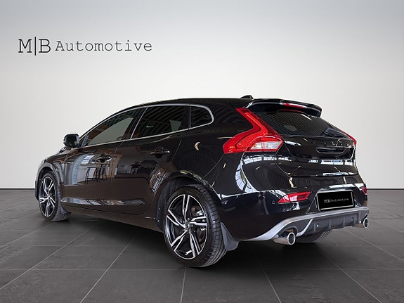 Volvo V40 4 of 20