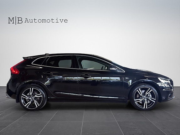 Volvo V40 7 of 20