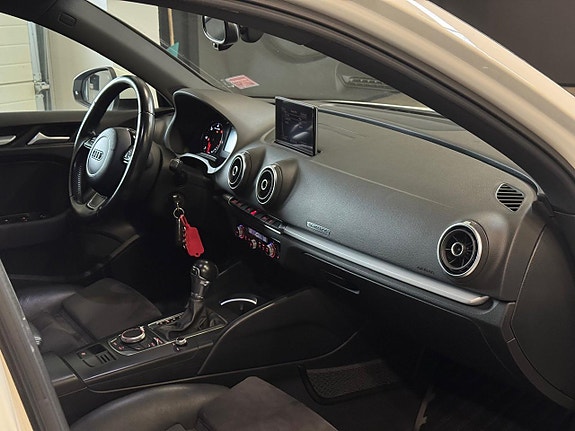 Audi A3 9 of 15
