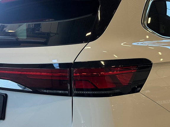 Volkswagen Passat 15 of 18