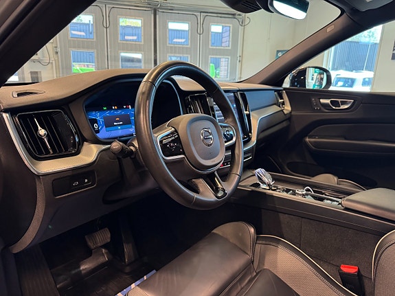 Volvo XC60 7 of 29