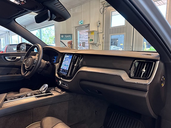 Volvo XC60 9 of 29