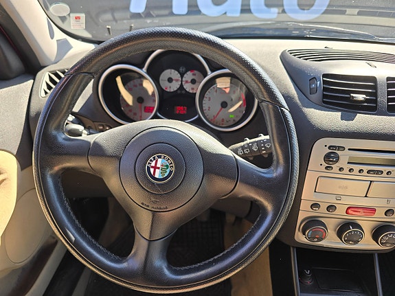 Alfa Romeo 147 6 of 12