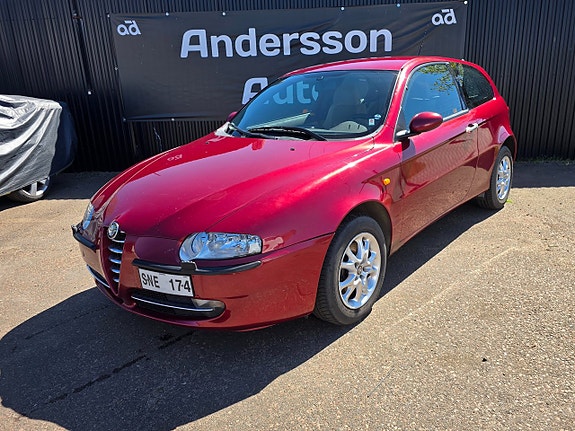 Alfa Romeo 147 2 of 12