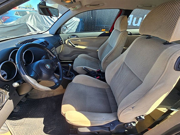 Alfa Romeo 147 7 of 12