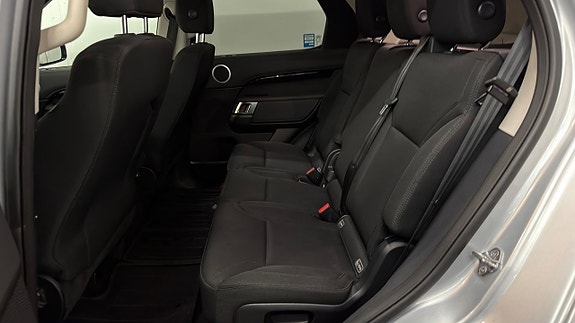 Land Rover Discovery 6 of 30