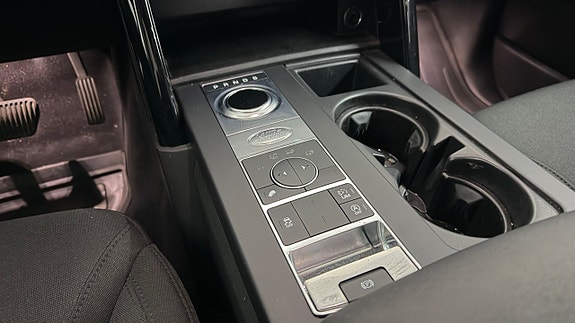 Land Rover Discovery 17 of 30