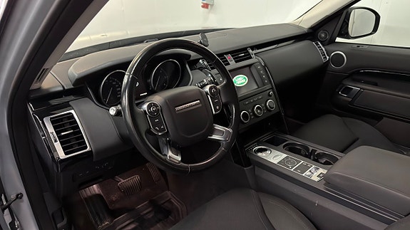 Land Rover Discovery 4 of 5