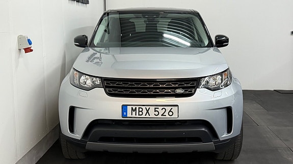 Land Rover Discovery 3 of 5