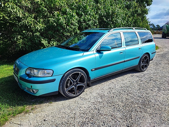 Volvo V70 4 of 5