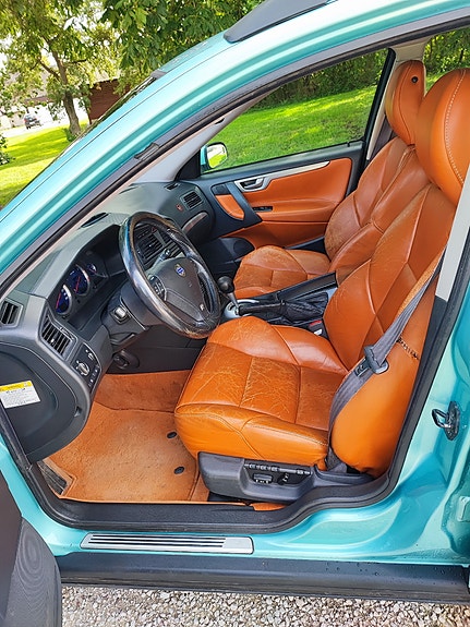 Volvo V70 5 of 5