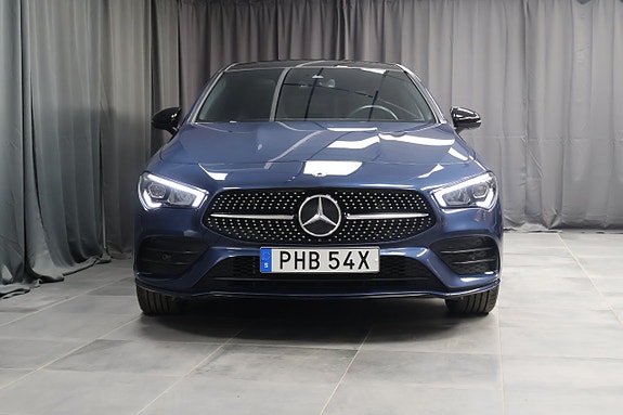 Mercedes-Benz CLA250 e 3 of 5
