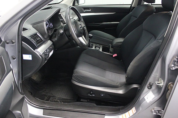 Subaru Legacy 8 of 19