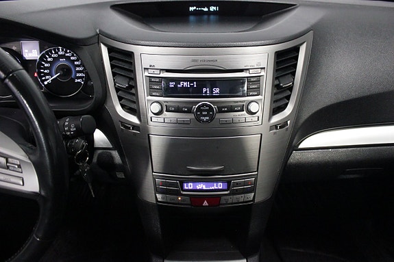 Subaru Legacy 16 of 19
