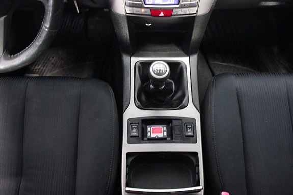 Subaru Legacy 17 of 19