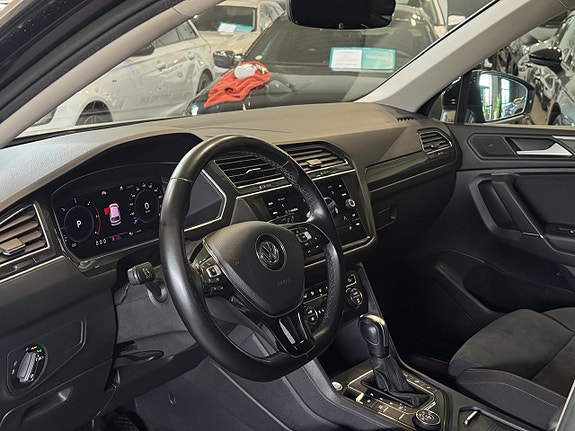 Volkswagen Tiguan Allspace 14 of 16