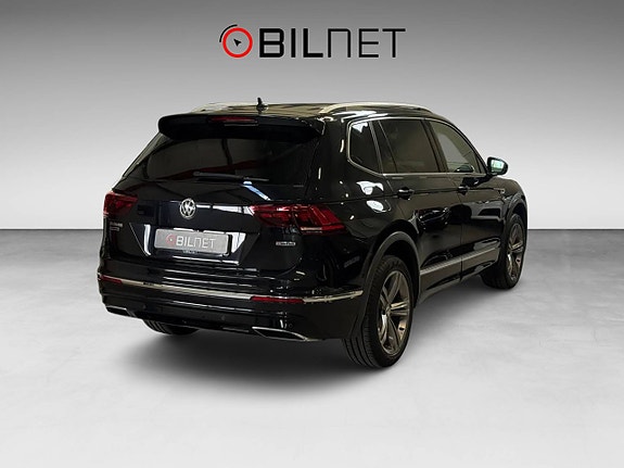 Volkswagen Tiguan Allspace 2 of 5