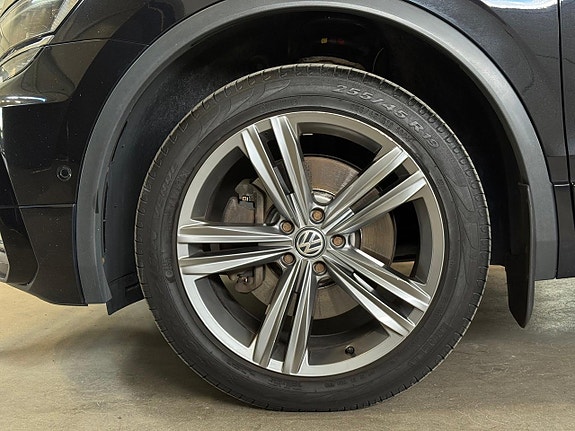 Volkswagen Tiguan Allspace 11 of 16