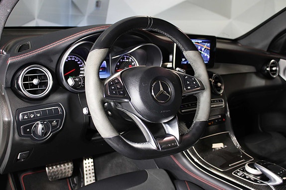 Mercedes-Benz GLC43 15 of 27