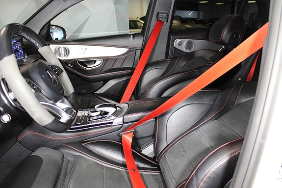 Mercedes-Benz GLC43 25 of 27