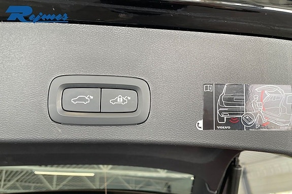 Volvo XC40 15 of 21
