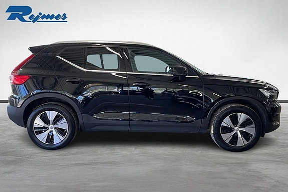 Volvo XC40 19 of 21
