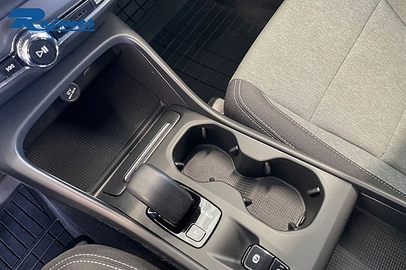 Volvo XC40 11 of 21