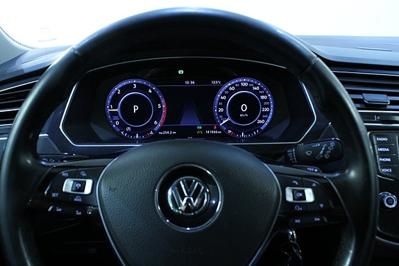 Volkswagen Tiguan 12 of 16