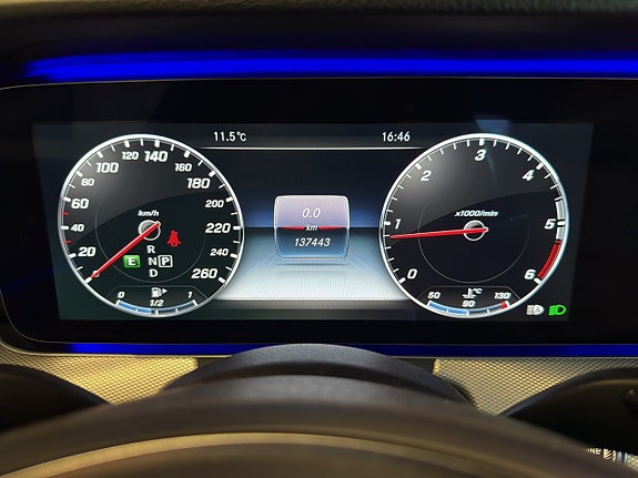 Mercedes-Benz E220 d 16 of 30