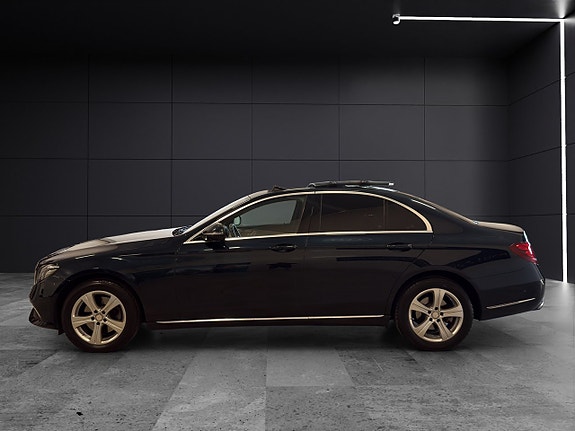 Mercedes-Benz E220 d 3 of 5