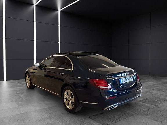 Mercedes-Benz E220 d 4 of 5