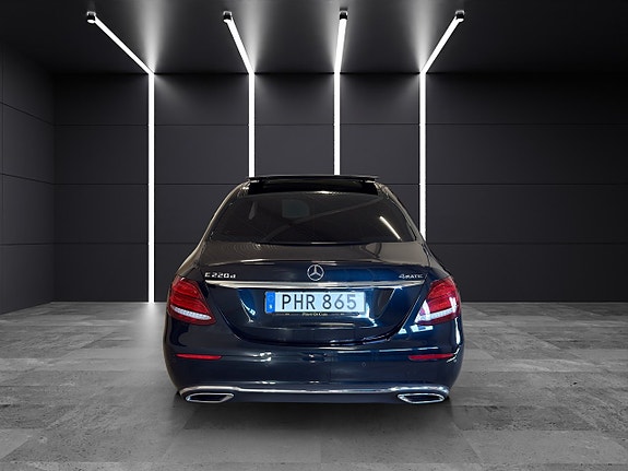 Mercedes-Benz E220 d 5 of 5