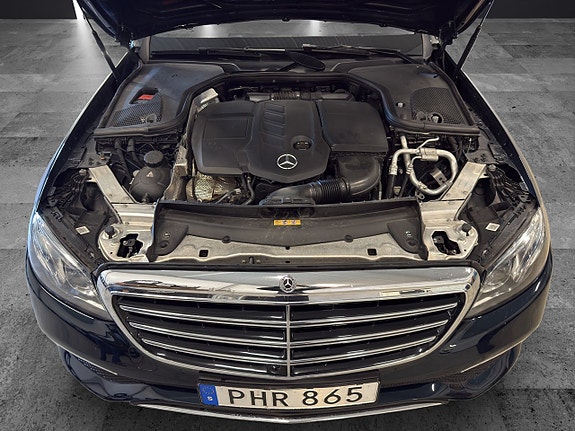 Mercedes-Benz E220 d 9 of 30