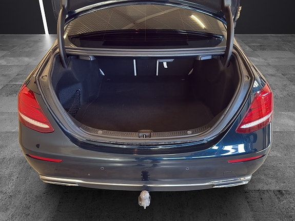 Mercedes-Benz E220 d 10 of 30