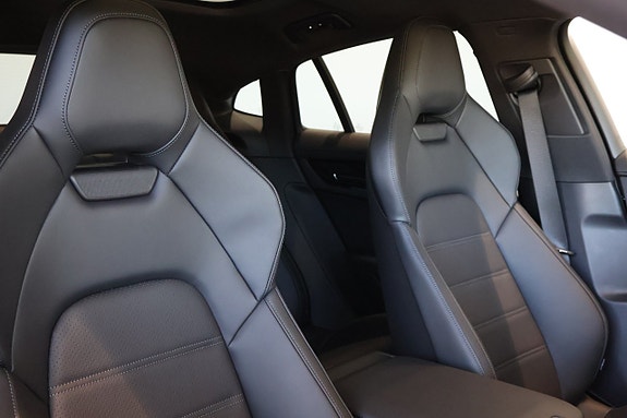 Porsche Panamera 4 19 of 19