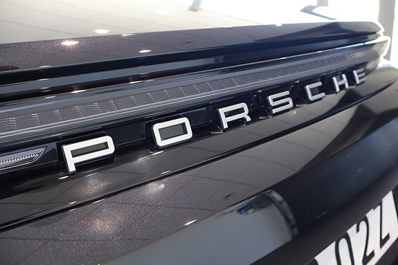 Porsche Panamera 4 7 of 19