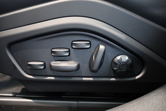 Porsche Panamera 4 14 of 19
