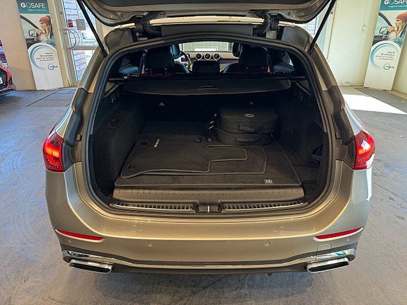 Mercedes-Benz C300 27 of 29