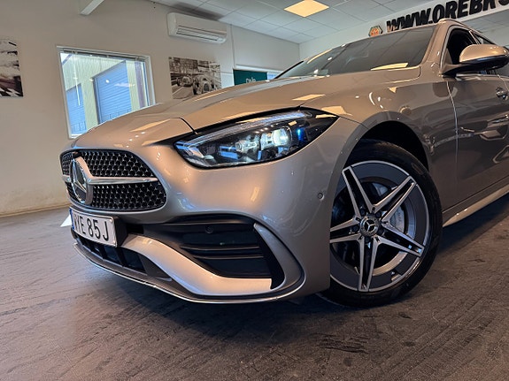 Mercedes-Benz C300 6 of 29