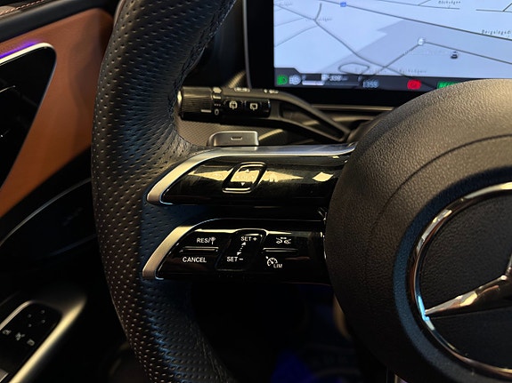 Mercedes-Benz C300 18 of 29