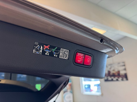 Mercedes-Benz C300 22 of 29