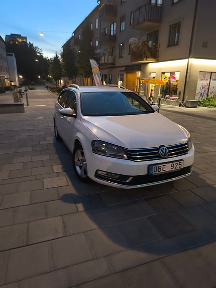 Volkswagen Passat 4 of 11