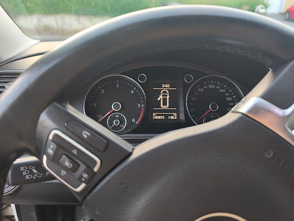 Volkswagen Passat 8 of 11