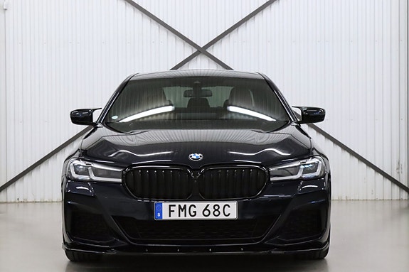 BMW 520d 2 of 5