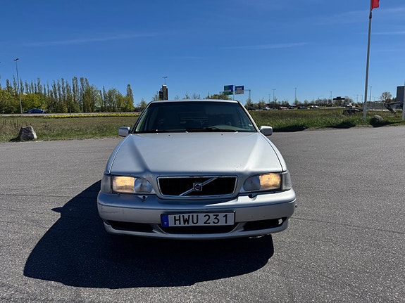 Volvo S70 2 of 15