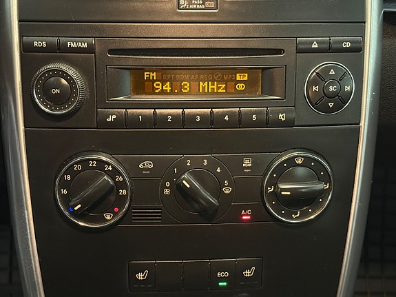 Mercedes-Benz B180 17 of 25