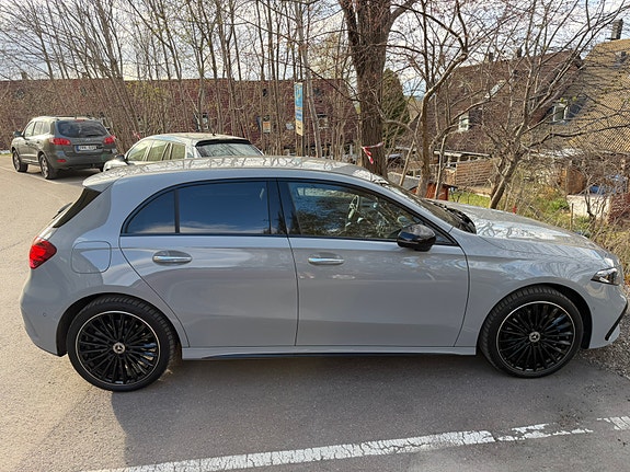 Mercedes-Benz A250 e 2 of 5